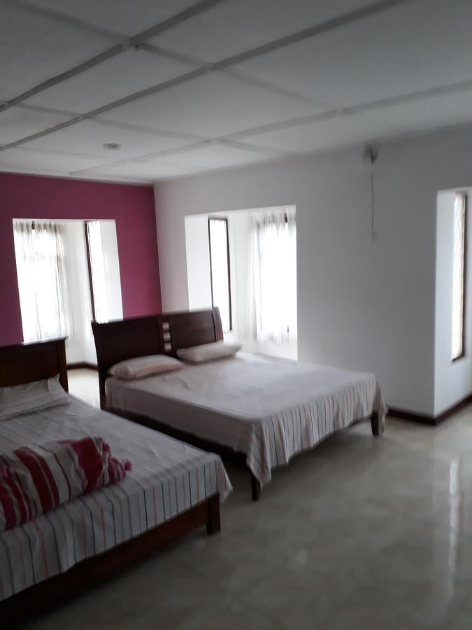 Hotel Rainyfreindz Nuwara Eliya Exterior foto